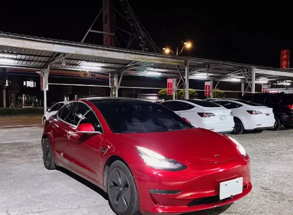 Tesla Model 3 LR
