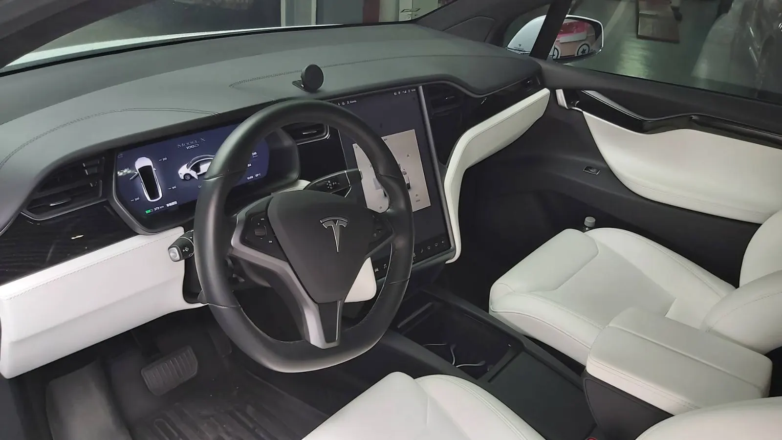 Tesla model x 100D 照片 1
