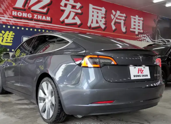 Tesla Model 3 Performance 照片 1