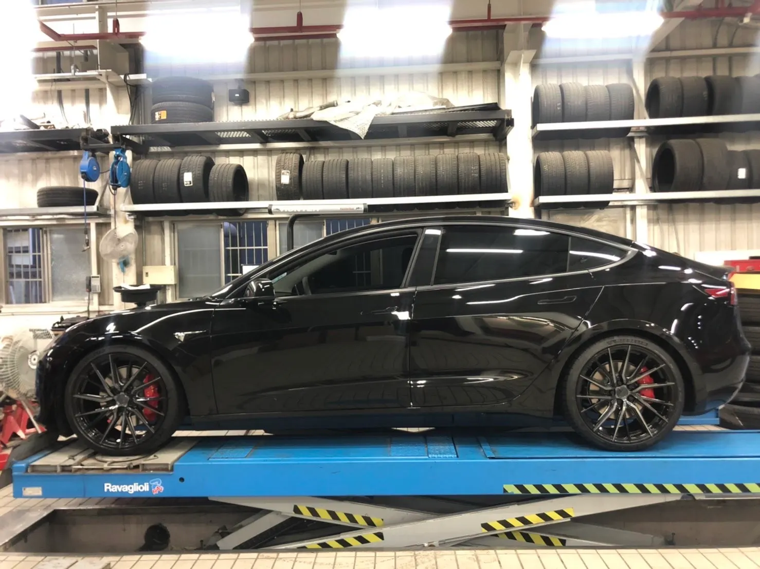 Tesla Model 3 Performance 照片 1