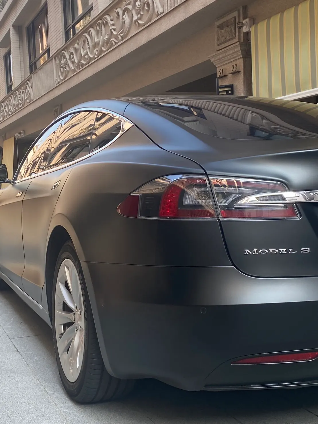 Tesla Model S 75D 照片 1