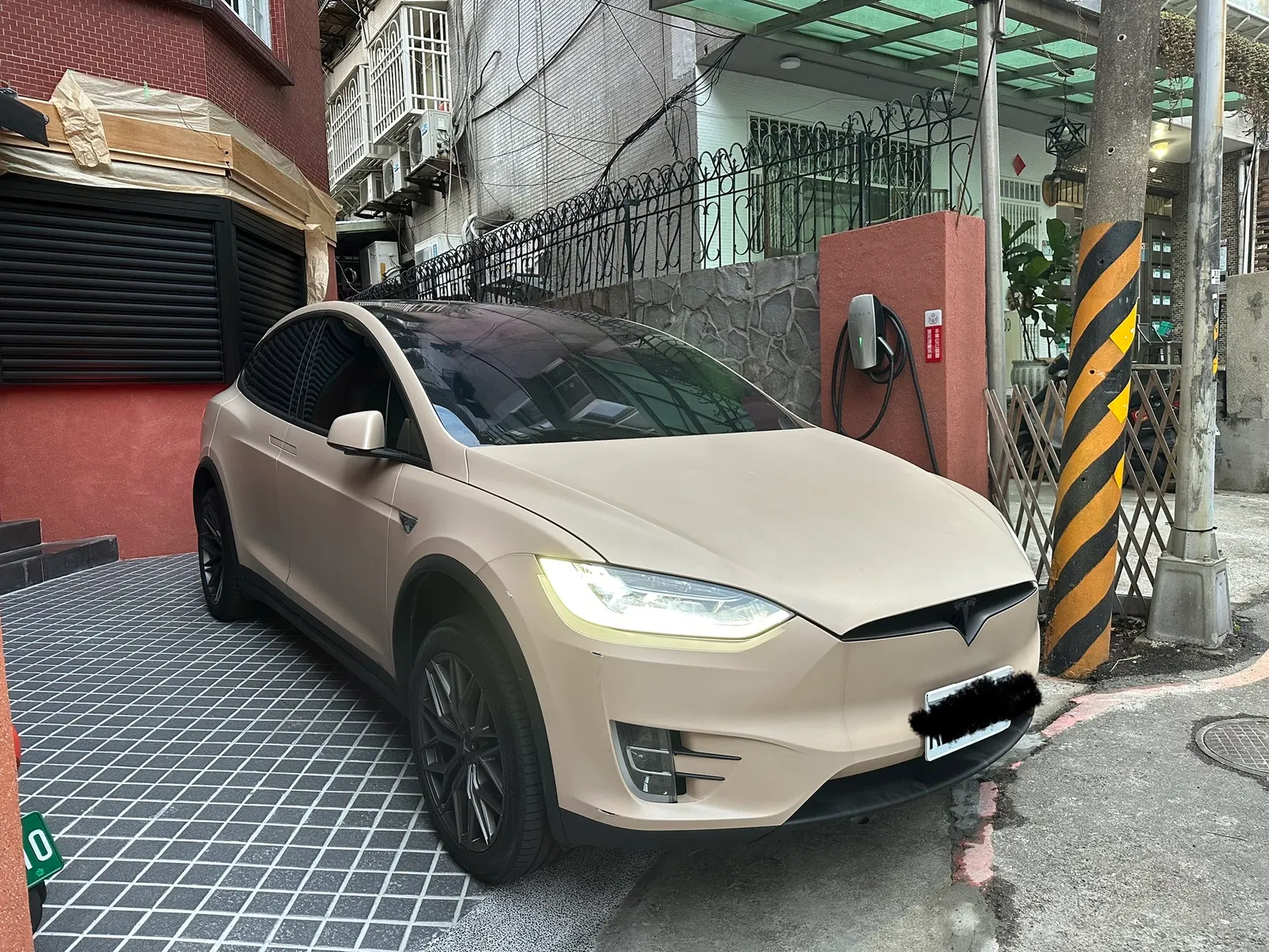 Tesla Model X Performance 照片 1