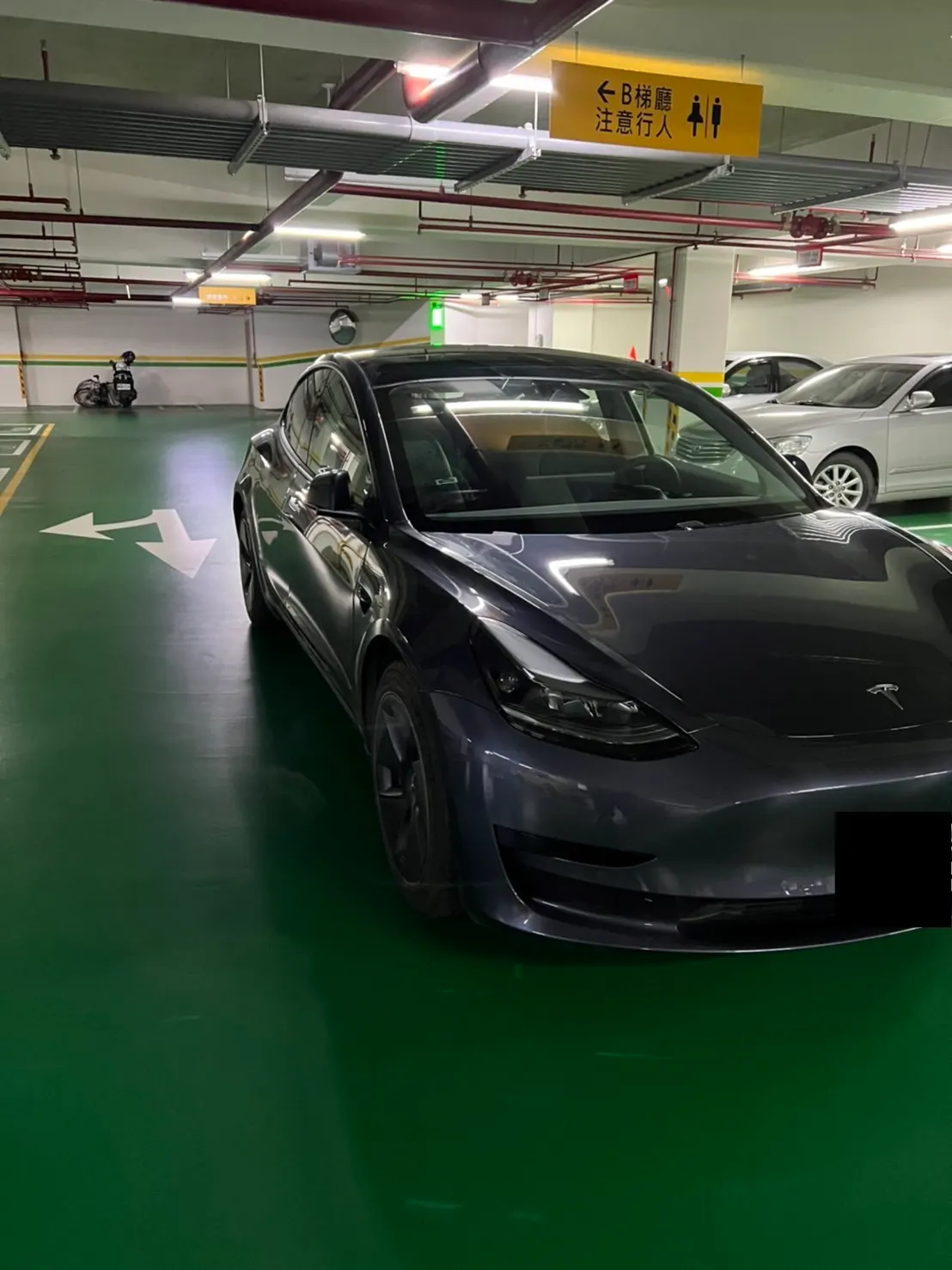 Tesla Model 3 SR+ 照片 1