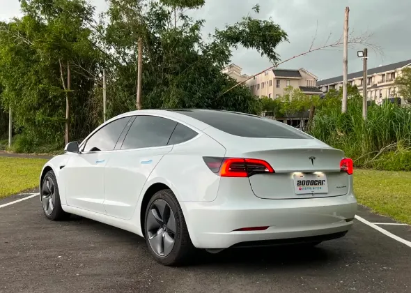 Tesla Model 3 LR 照片 1
