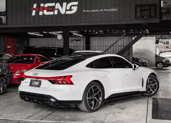 Audi E-tron GT