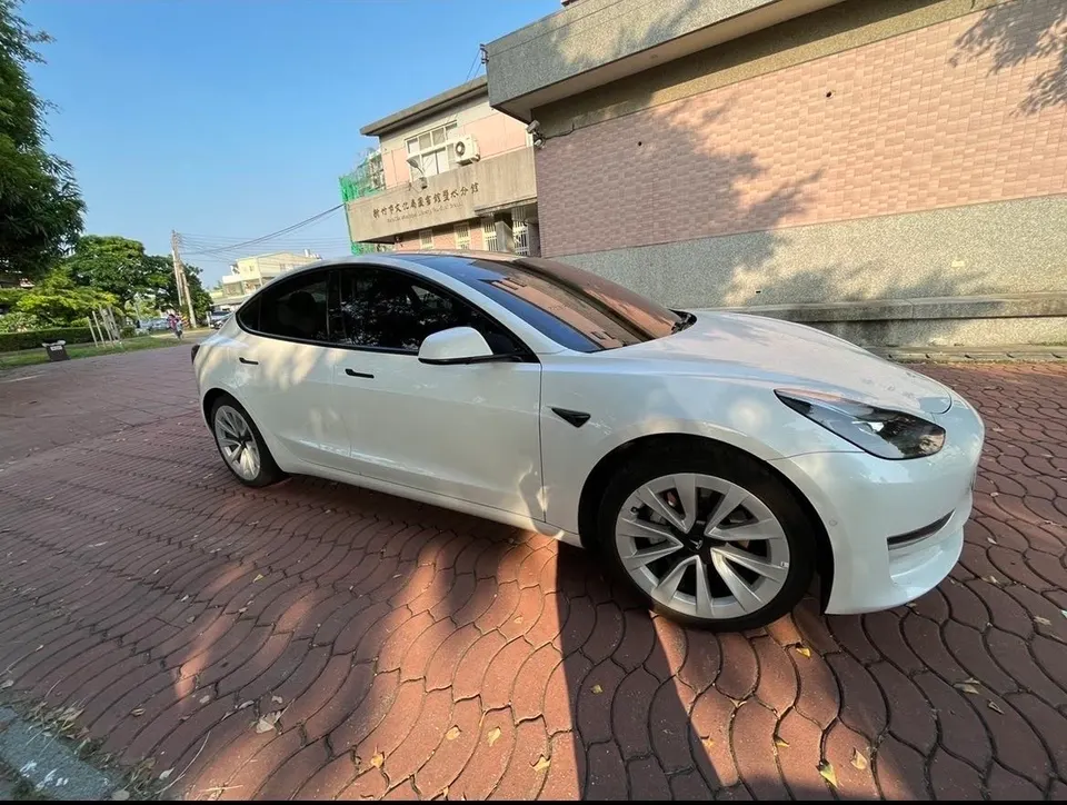 Tesla Model 3 LR