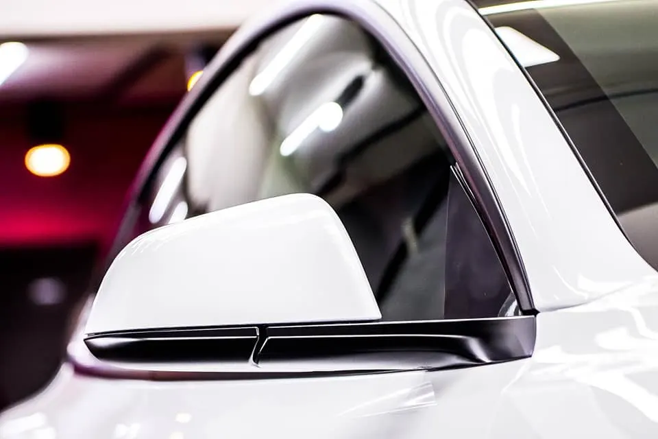 Tesla Model 3 LFP 照片 1