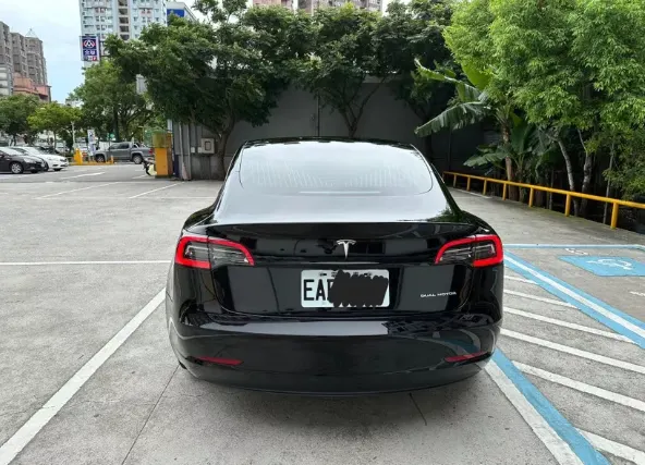 Tesla Model 3 LR