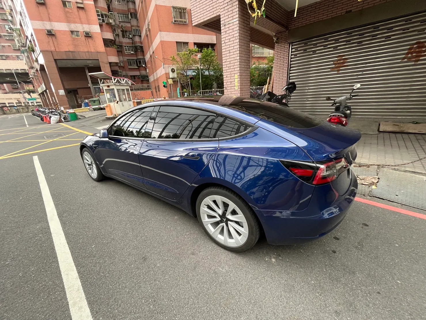Tesla Model 3 LR 照片 1