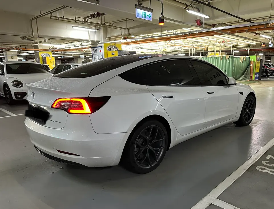 Tesla Model 3 LR