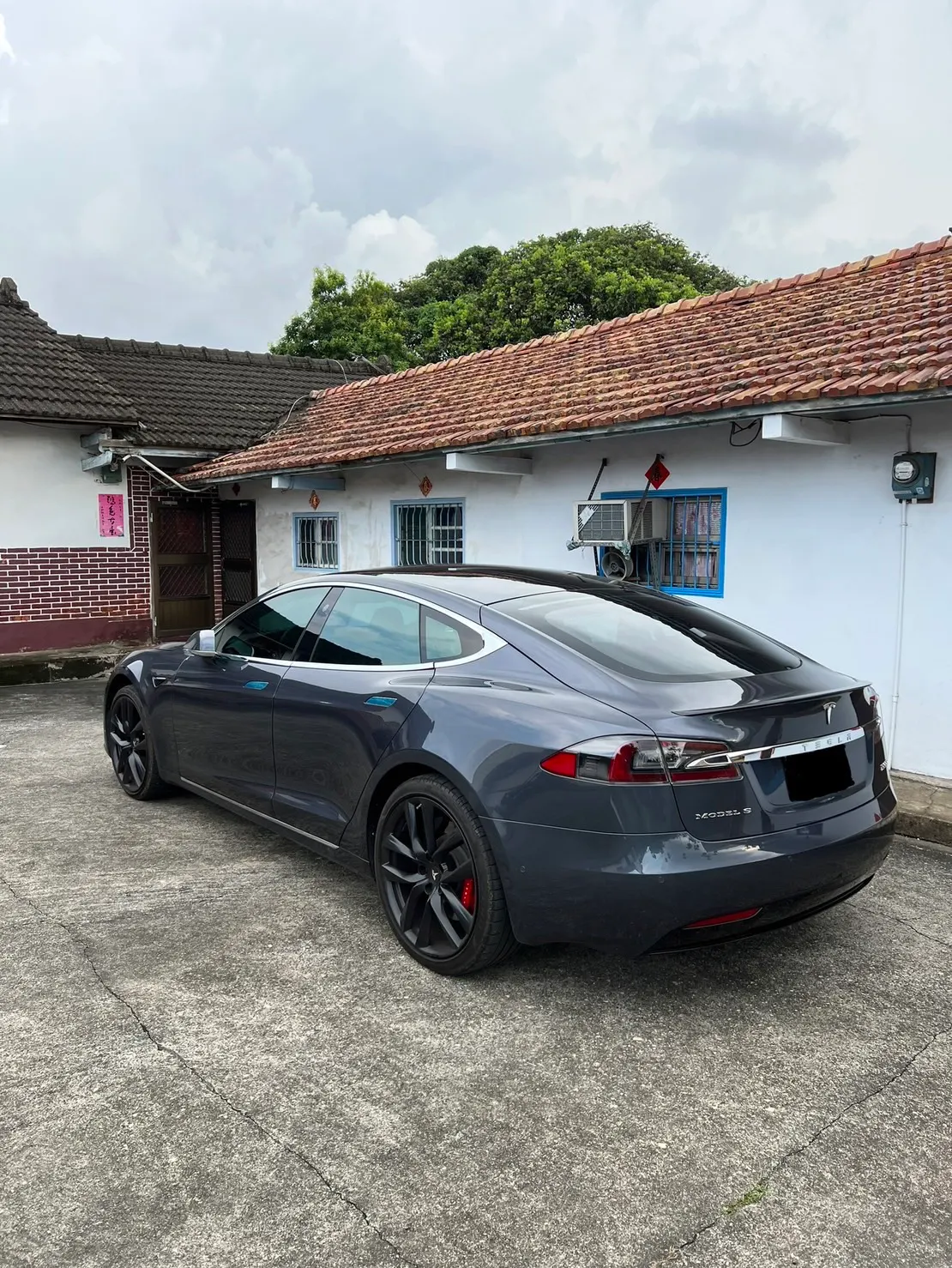Tesla Model S P100D 照片 1