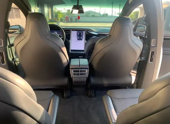 Tesla Model X 75D 照片 1
