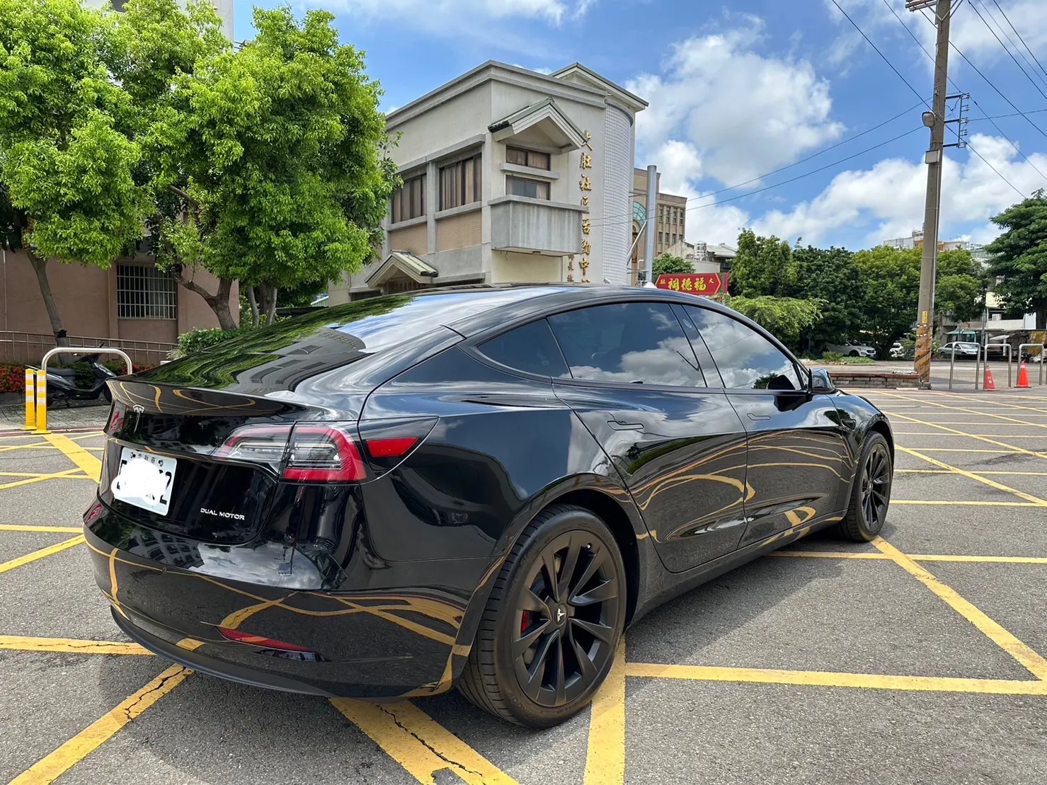 Tesla Model 3 LR 照片 1