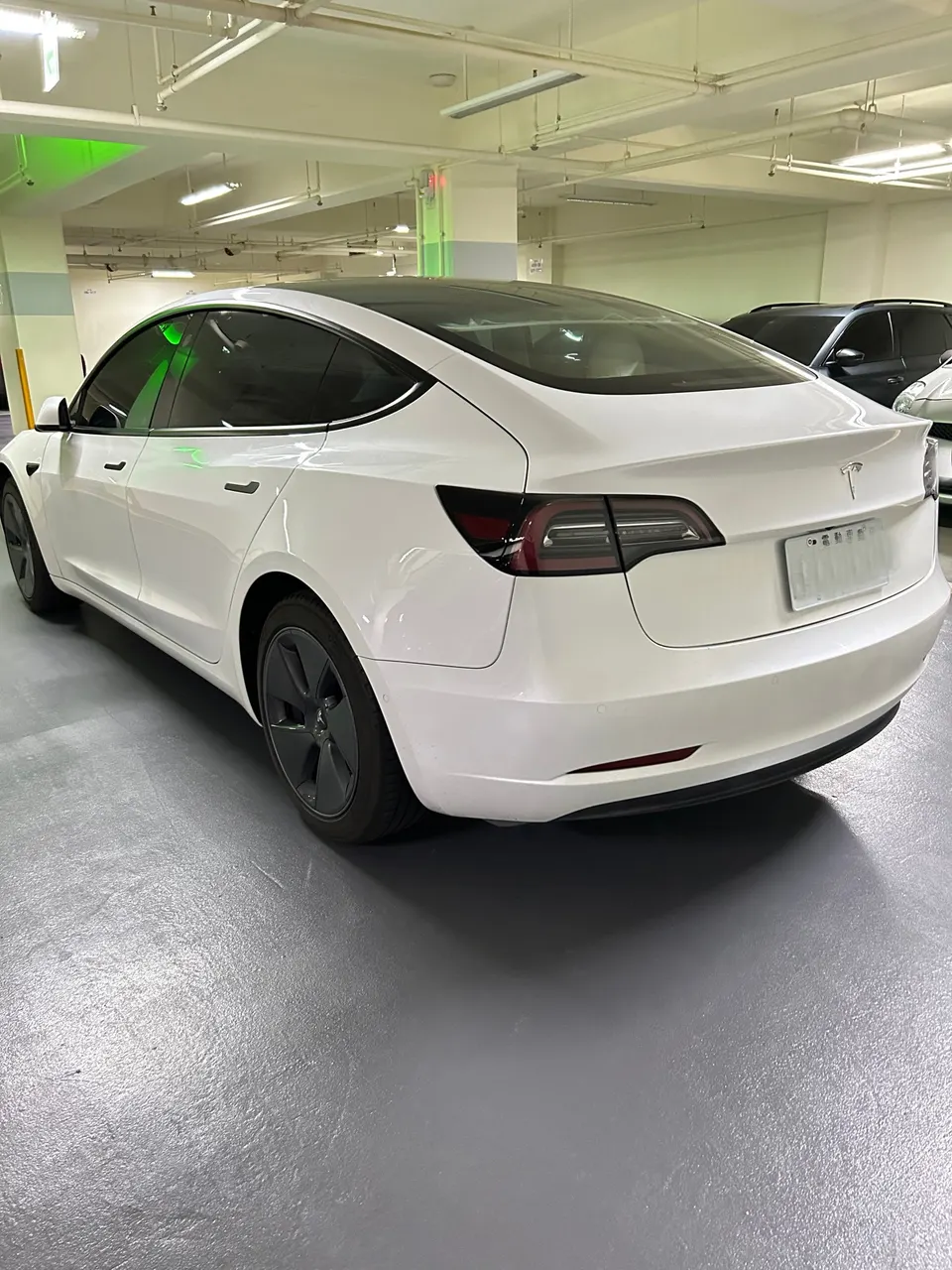 Tesla Model 3 LFP