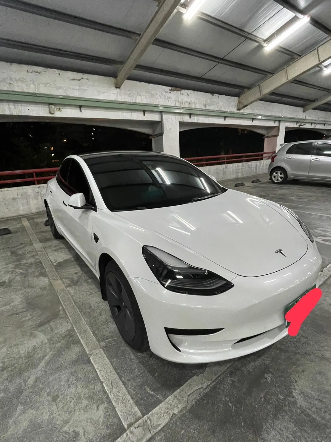 Tesla Model 3 SR+ 照片 1