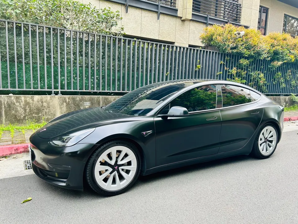 Tesla Model 3 LR