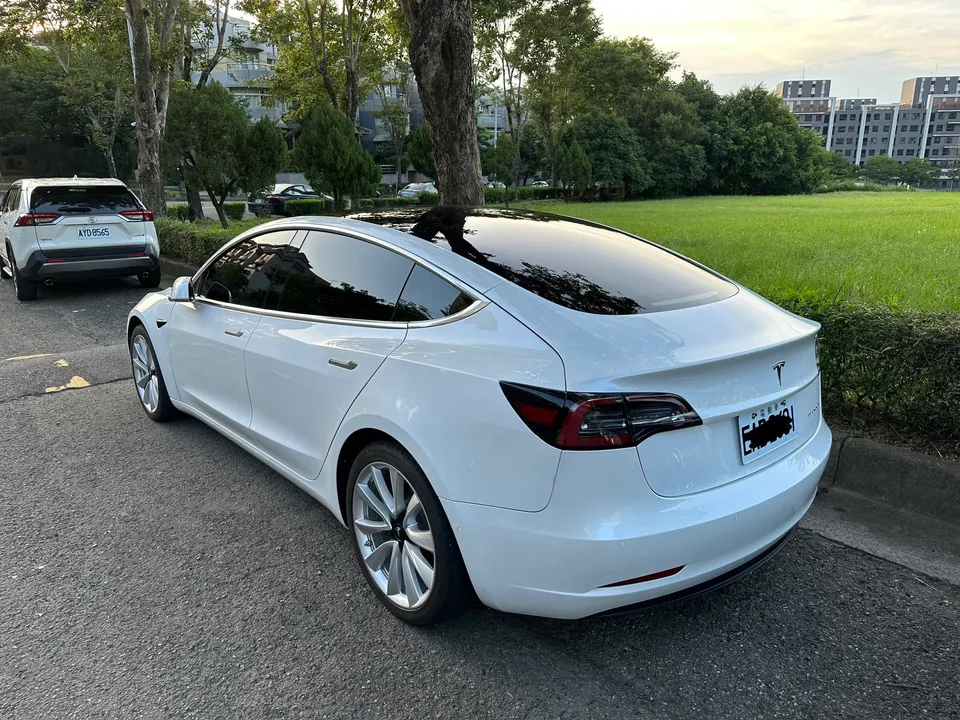 Tesla Model 3 LR