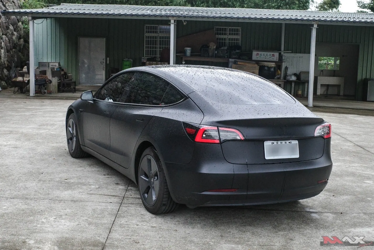 Tesla Model 3 LFP 照片 1