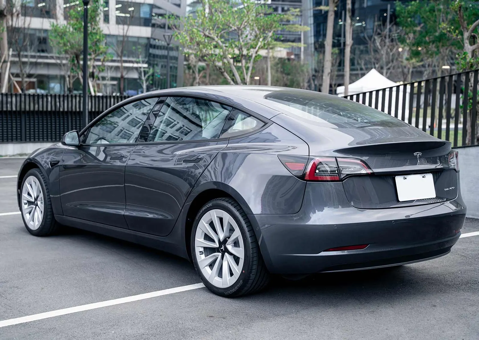 Tesla Model 3 LR 照片 1