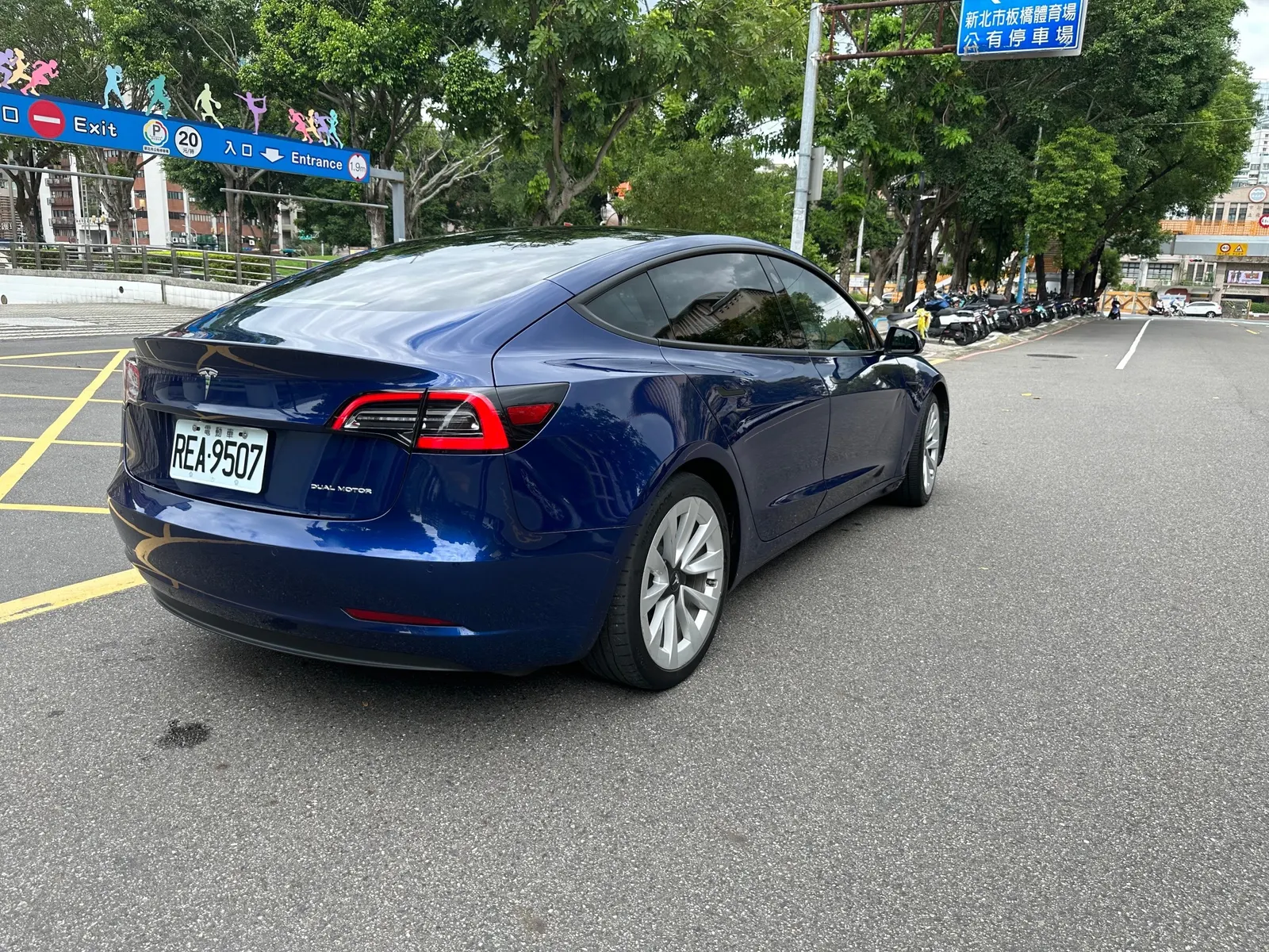 Tesla Model 3 LR 照片 1