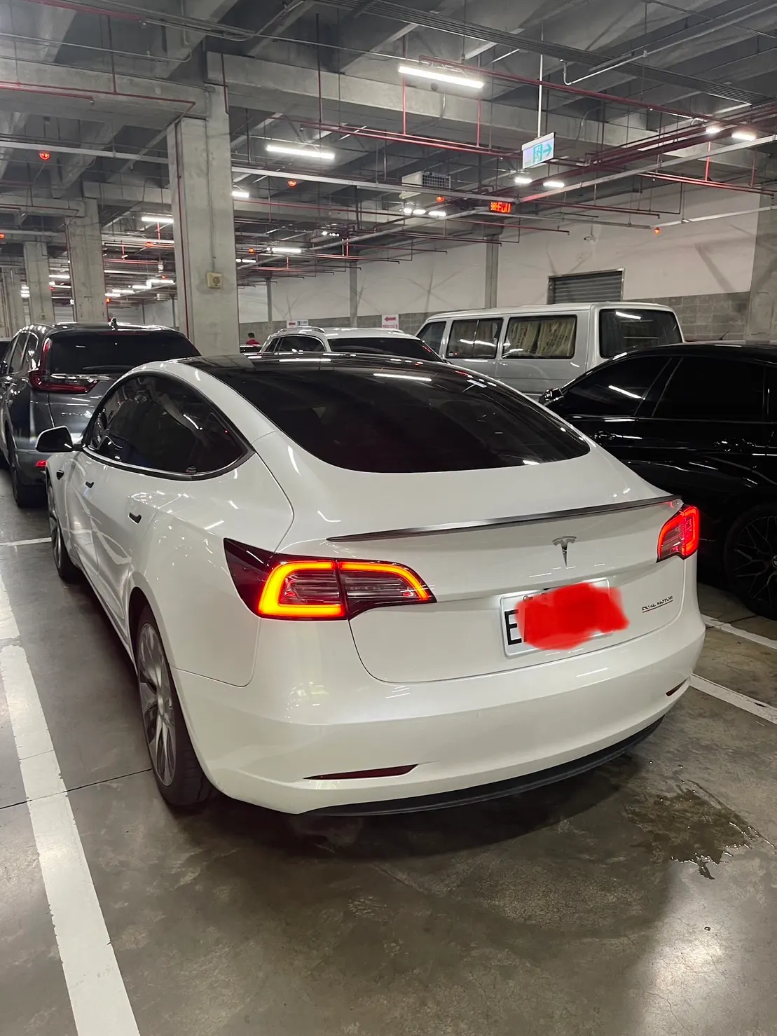 Tesla Model 3 Performance 照片 1