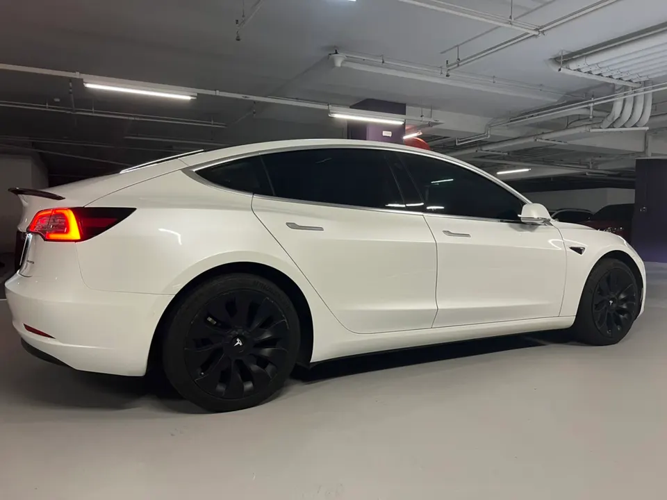 Tesla Model 3 LR