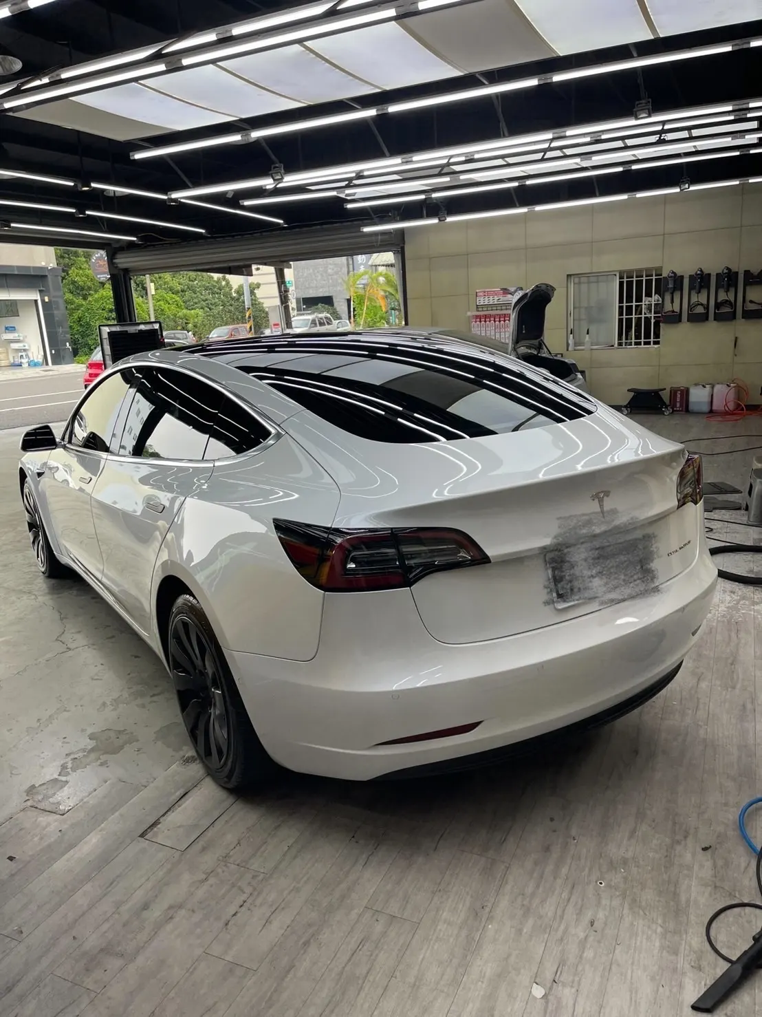 Tesla Model 3 LR 照片 1