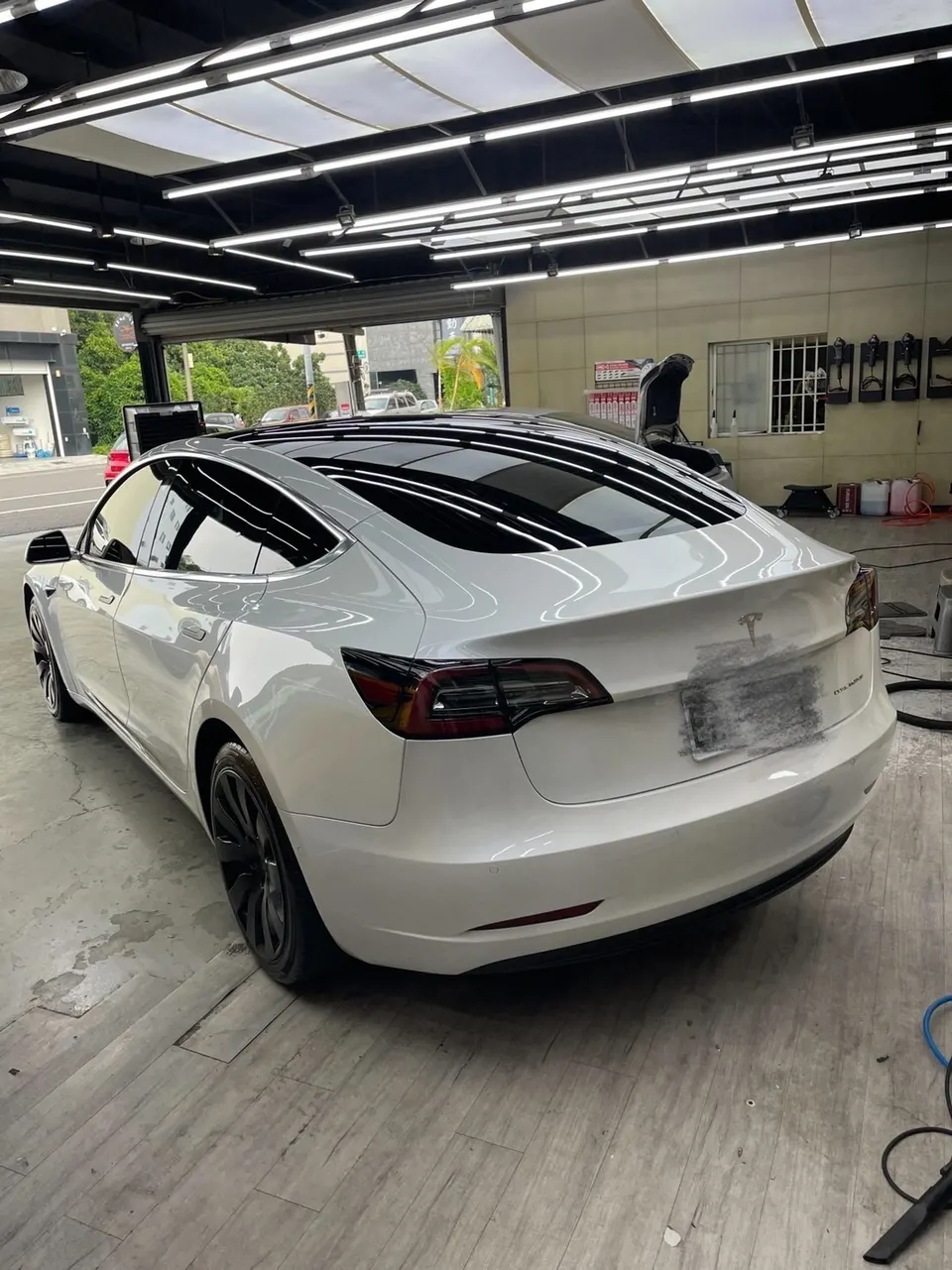 Tesla Model 3 LR