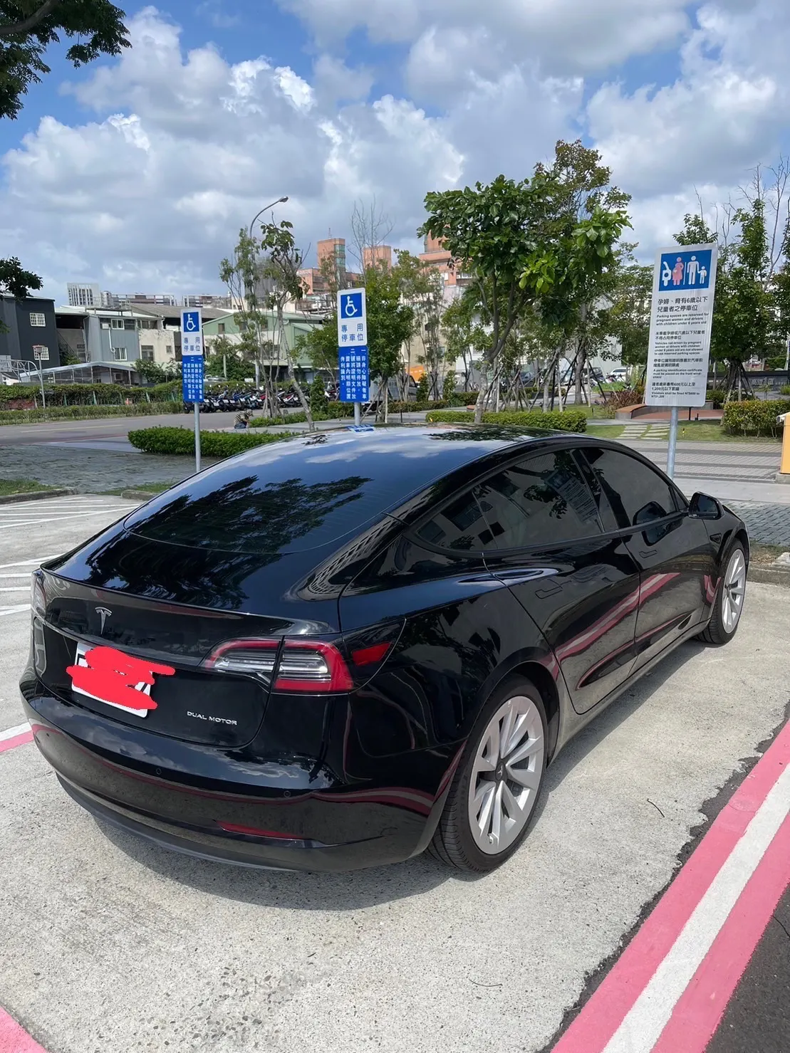 Tesla Model 3 LR 照片 1