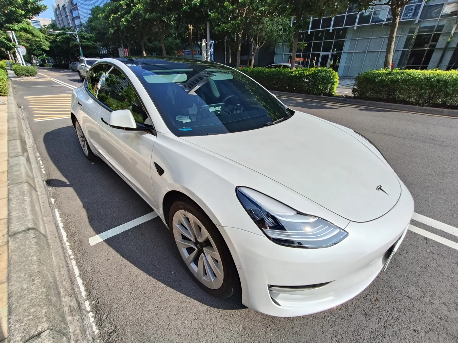 Tesla Model 3 LR 照片 1