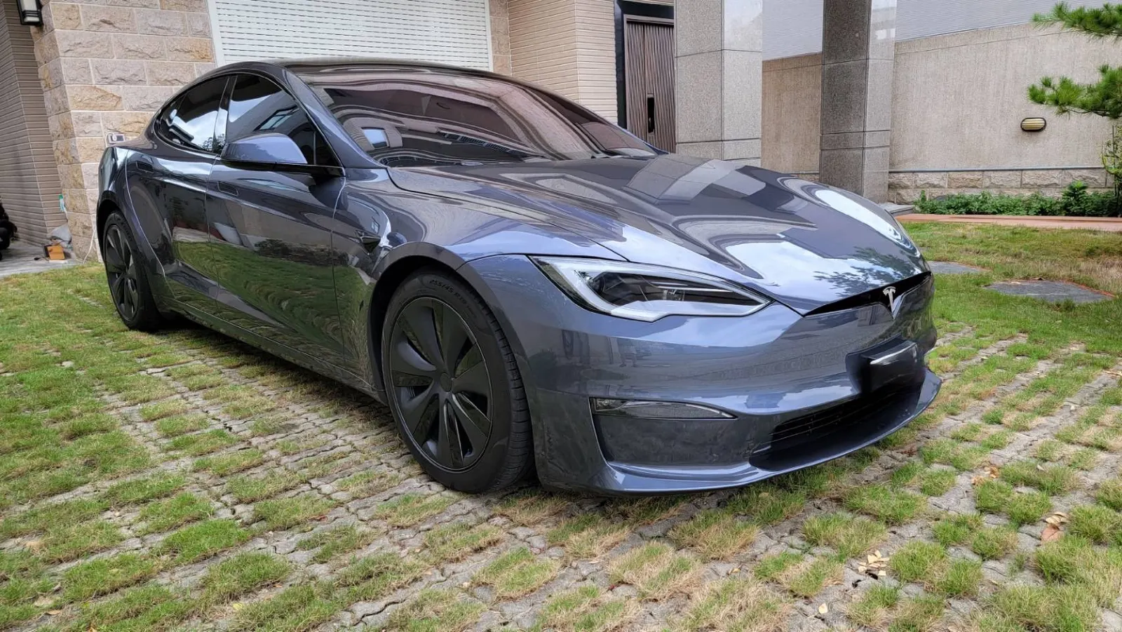 Tesla Model S LR 照片 1