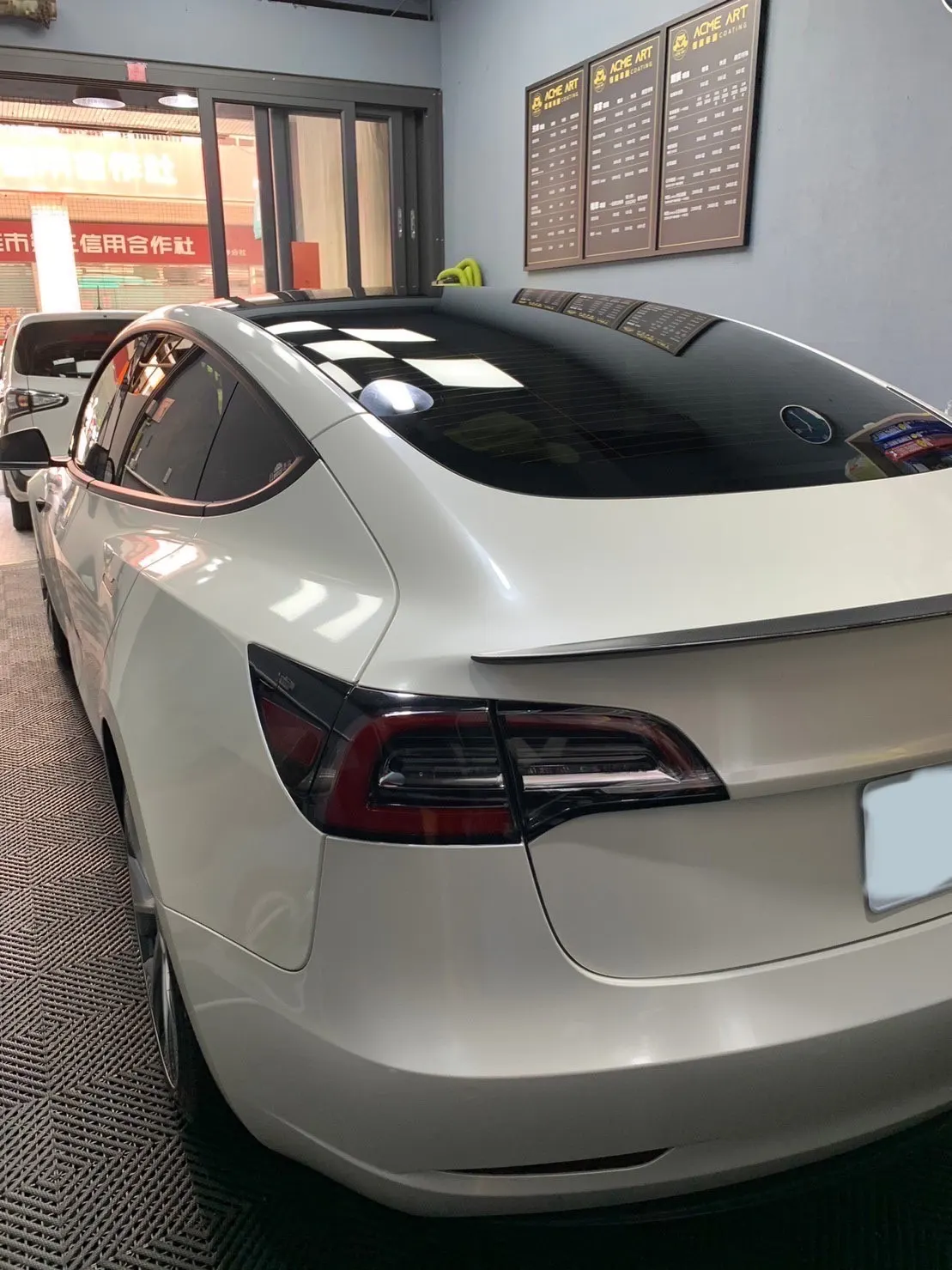 Tesla Model 3 Performance 照片 1