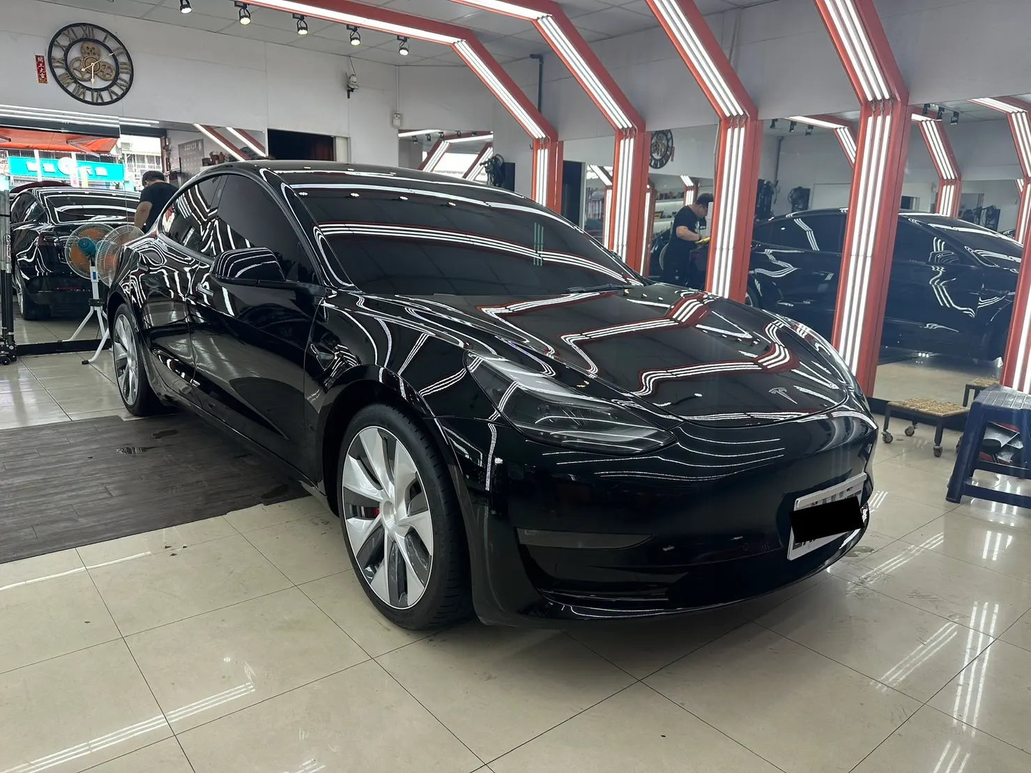 Tesla Model 3 Performance 照片 1