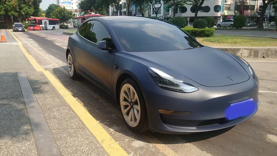 Tesla Model 3 LR
