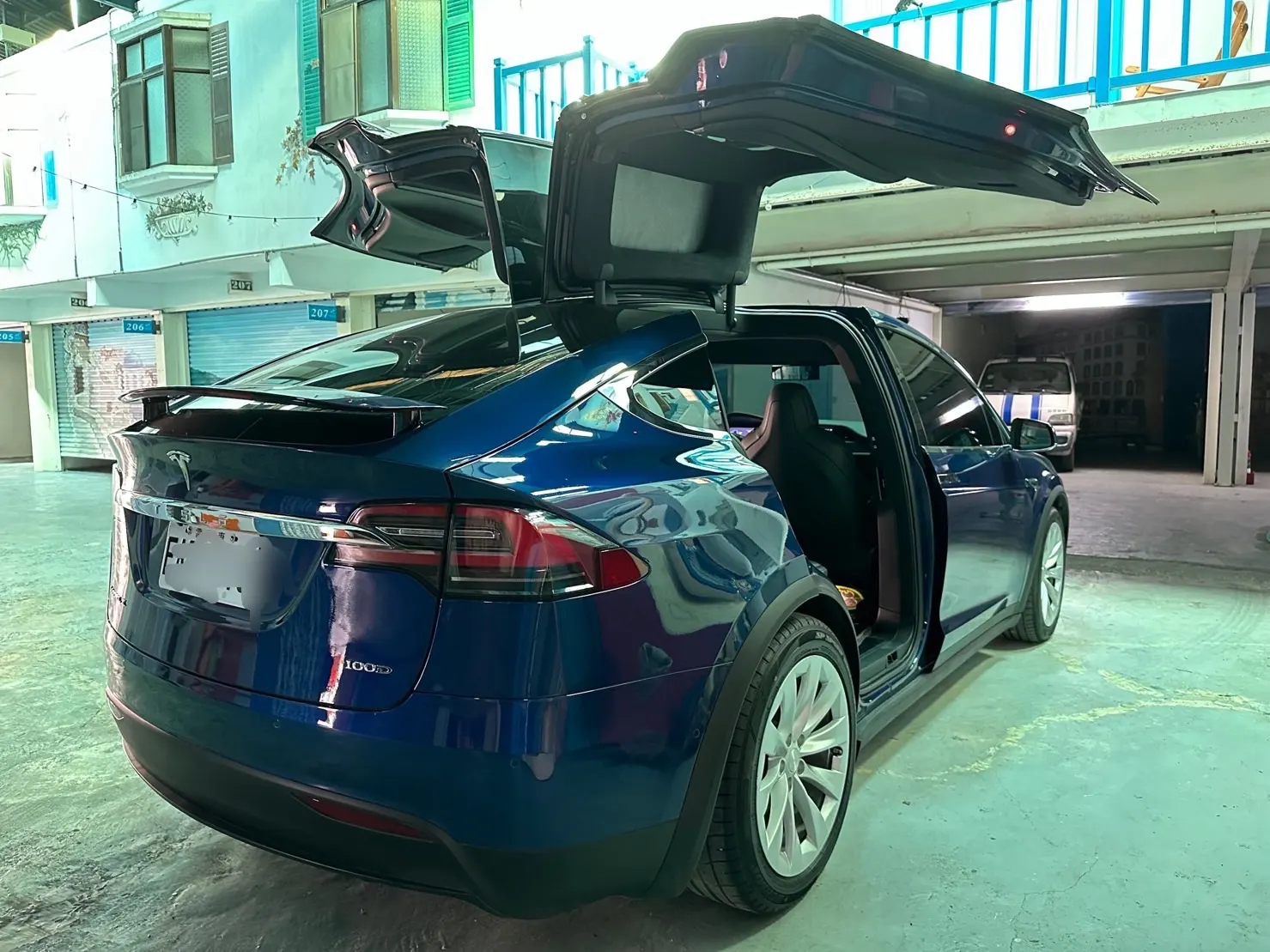 Tesla Model X 100D 照片 1