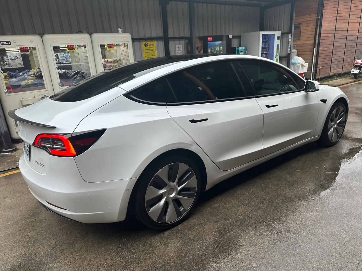 Tesla Model 3 Performance 照片 1