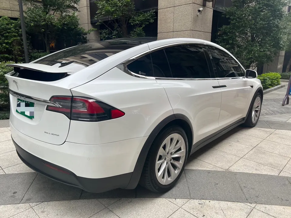 Tesla Model X LR