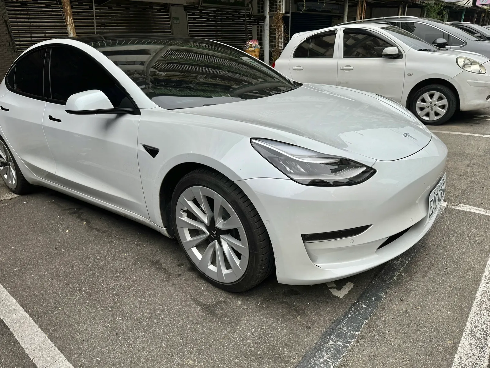 Tesla Model 3 LR 照片 1