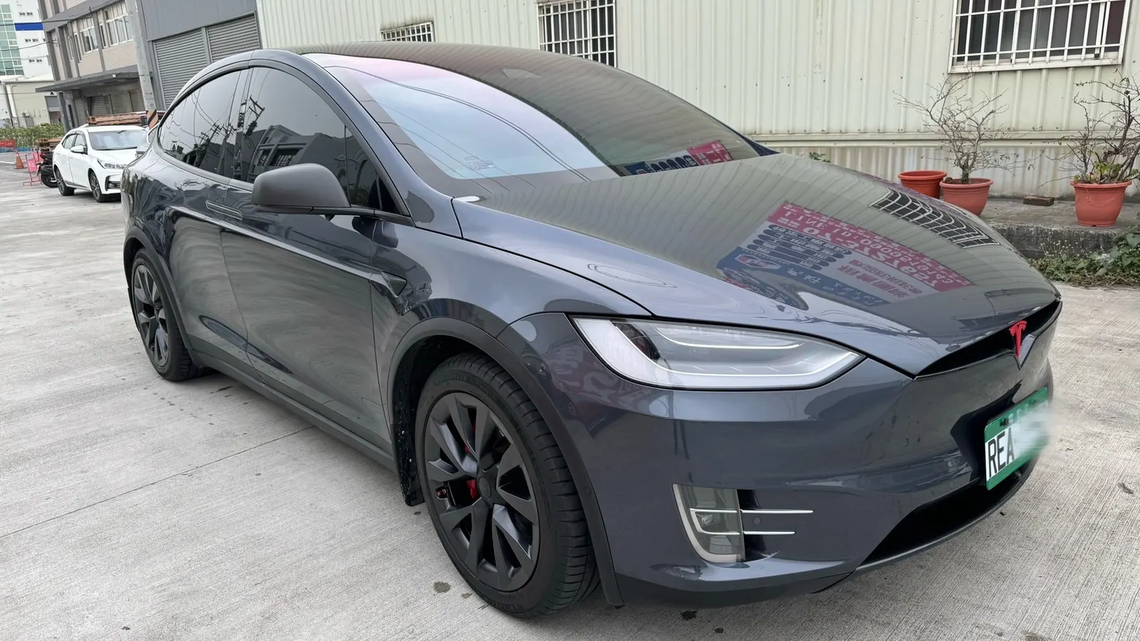Tesla Model X LR 照片 1