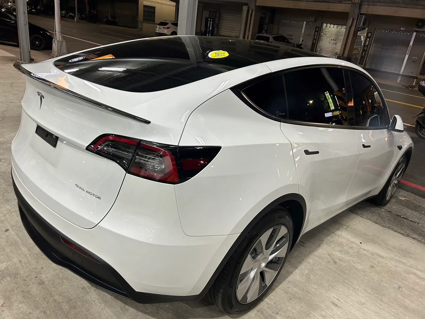 Tesla Model Y LR 照片 1