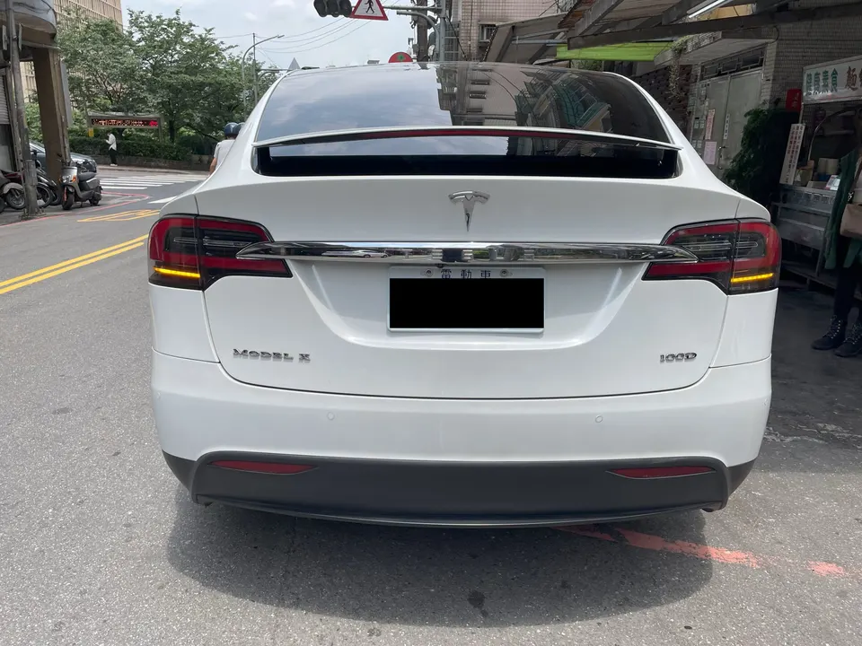 Tesla Model X 100D