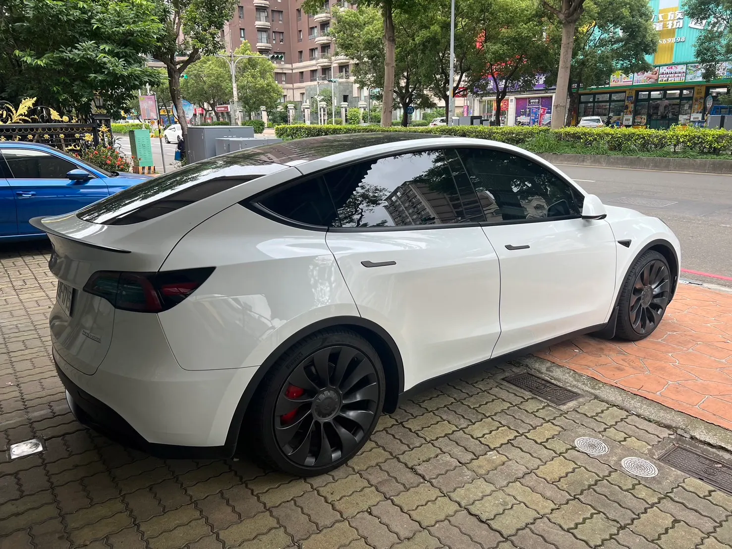 Tesla Model Y Performance 照片 1