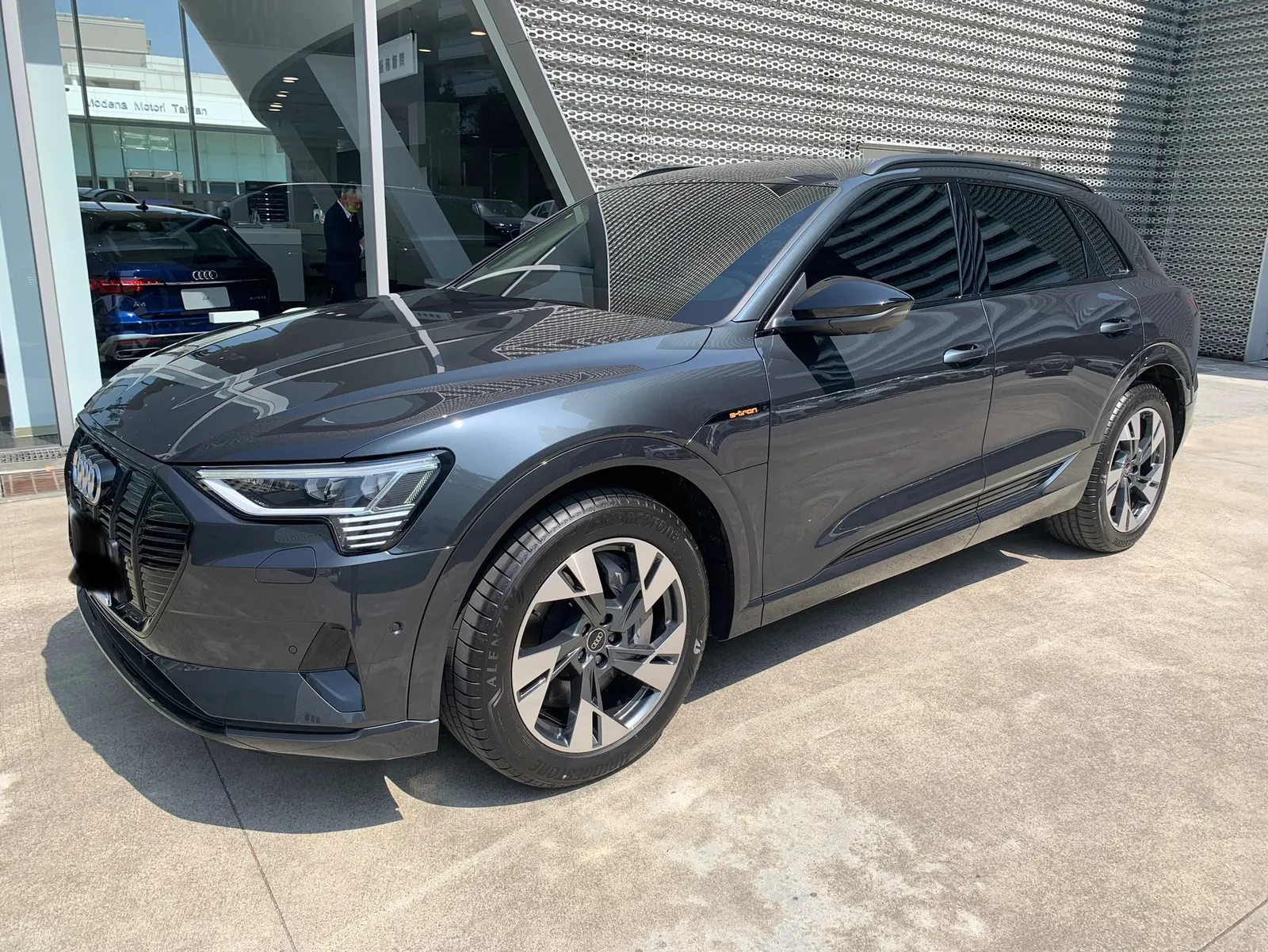 AUDI E TRON 55 照片 1