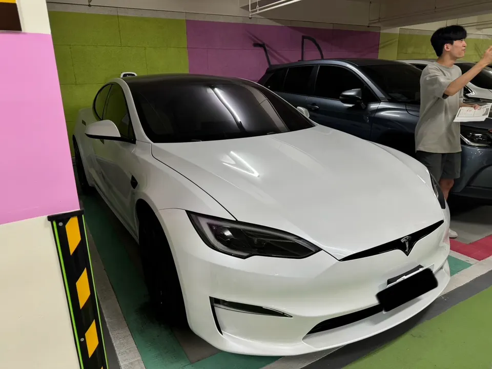 Tesla Model S Plaid