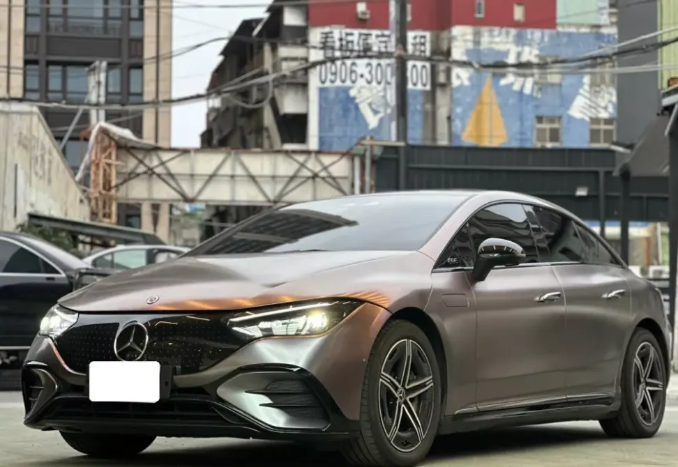 M-Benz EQE 300 照片 1