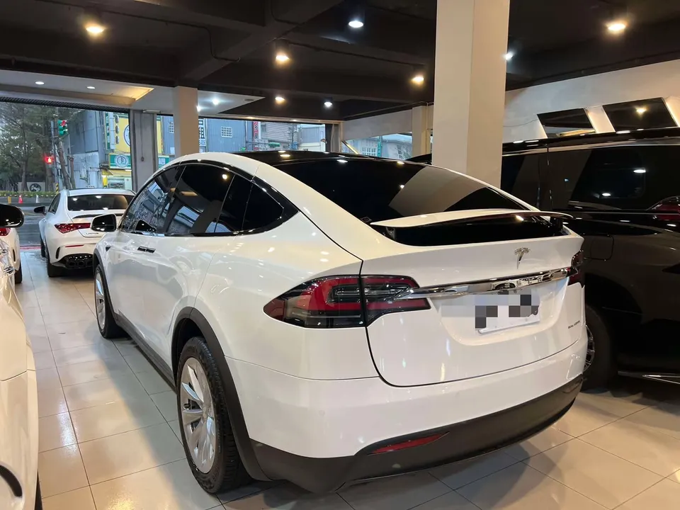 TESLA MODEL X LR