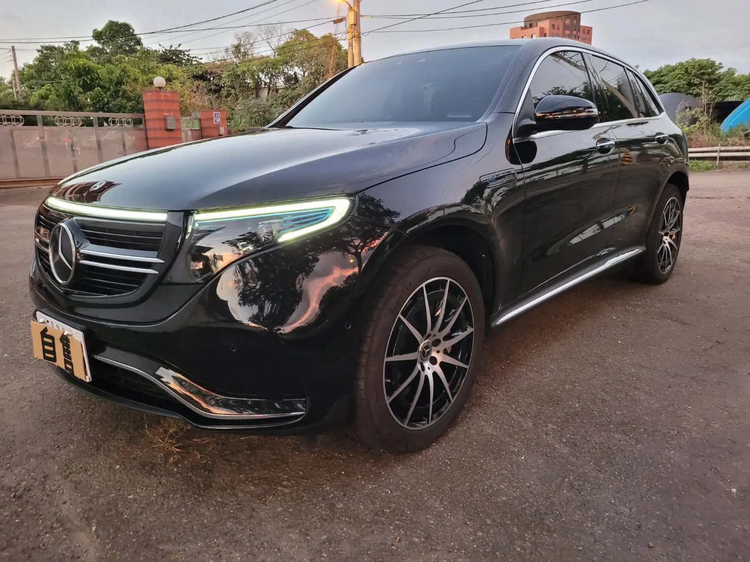 Benz EQC400 4MATIC 照片 1