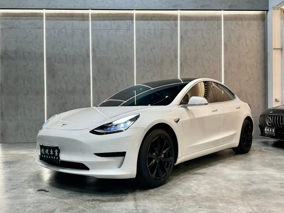 Tesla Model 3 Standard Range