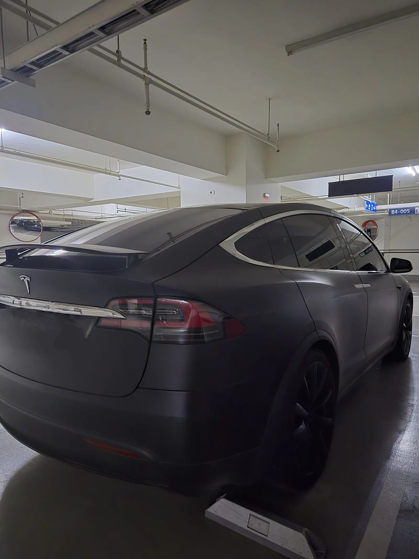 Tesla model X LR 照片 1