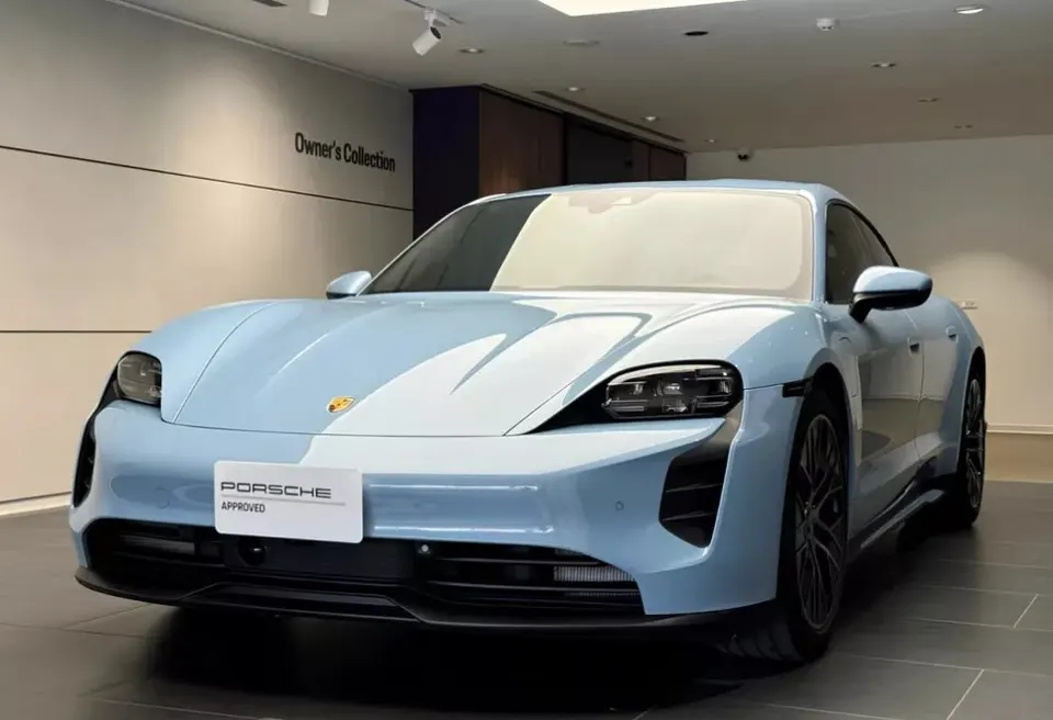 Porsche Taycan RWD